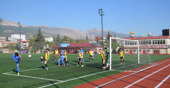 1920 MARAŞSPOR, SAKARYA'YI TOPA TUTTU