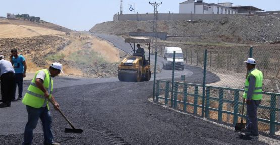 DULKADİROĞLU’NDA ÇEVRE DÜZENİ VE YOL YAPIM ÇALIŞMALARI