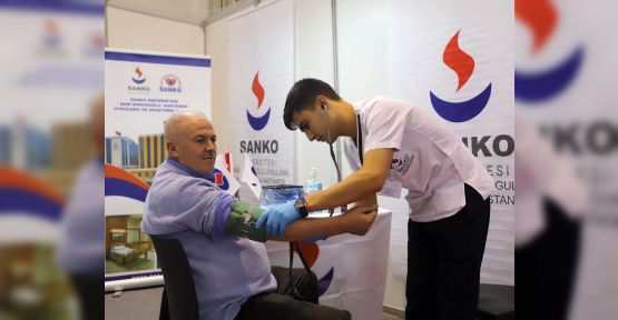 SANKO ÜNİVERSİTESİ HASTANESİ GAPSHOES’TA STANT AÇTI