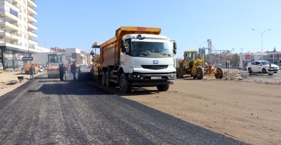 BÜYÜKŞEHİR’DEN SERVİS YOLLARI ASFALTI