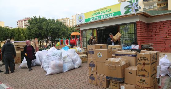 ERDEMLİ’DEN DEPREM BÖLGESİNE 2 TIR YARDIM MALZEMESİ