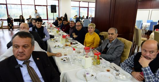 KSÜ YÖNETİMİ GAZETECİLERLE BİR ARADA