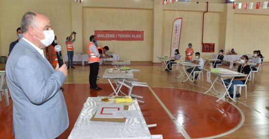 VALİ COŞKUN, GELECEĞİN TEKNOLOJİ YILDIZLARI İLE
