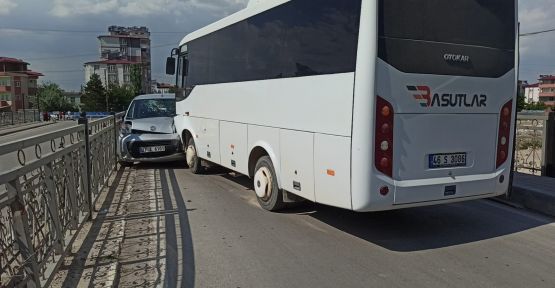 ELBİSTAN’DA TRAFİK KAZASI, 3 YARALI VAR!