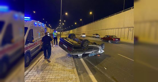 TAKLA ATAN OTOMOBİL DE 2 KİŞİ YARALANDI
