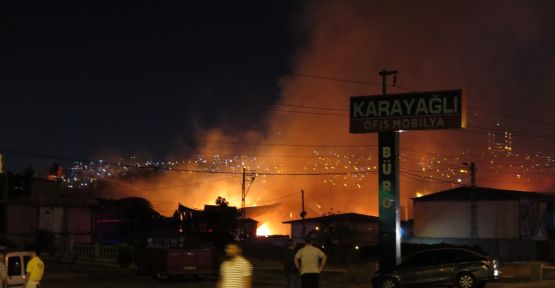 YANGINDA 4 FABRİKA 2 DEPO KULLANILMAZ HALE GELDİ