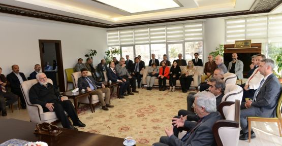 PROF. DR. NİYAZİ CAN, PAZARCIK KAYMAKAMI KIYICI VE BELEDİYE BAŞKANI YILMAZCAN İLE BİR ARAYA GELEREK İLÇEDEKİ EĞİTİM KONULARINI GÖRÜŞTÜ