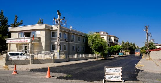 DULKADİROĞLU’NDAN KARAZİYARET MAHALLESİNE ASFALT