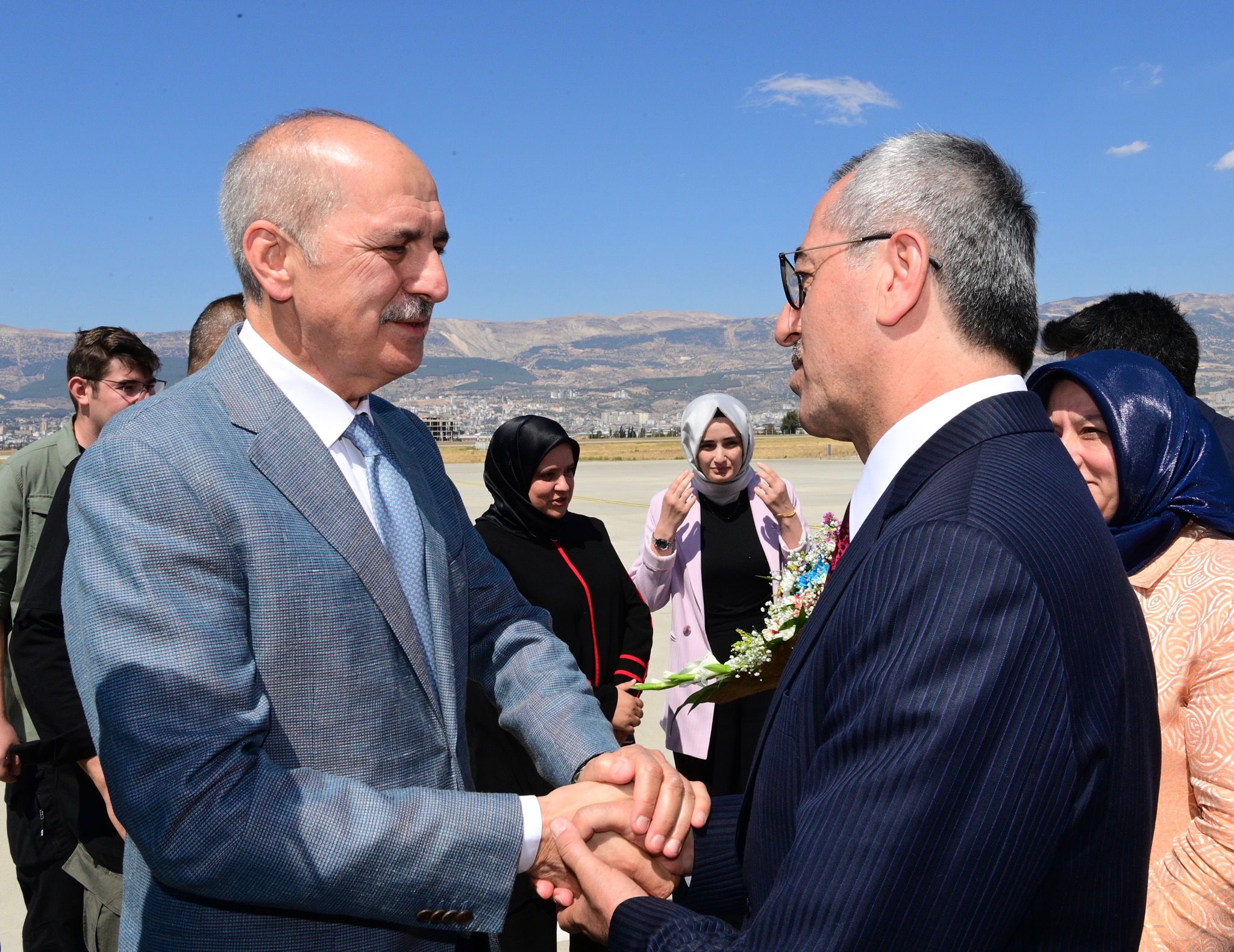 BAŞKAN GÜNGÖR, NUMAN KURTULMUŞ’U AĞIRLADI