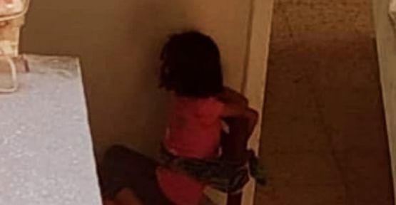 ÇOCUKLARINI SANDALYEYE BAĞLAYAN VİCDANSIZ ANNE