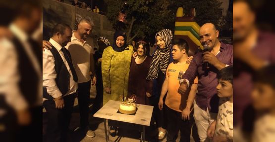 DOWN SENDROMLU ESRA’YA DOĞUM GÜNÜ SÜRPRİZİ