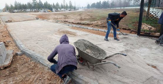 GÖKSUN’DA MEZARLIK YOLU BÜYÜKŞEHİRLE YENİLENDİ