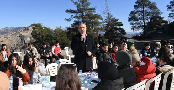 BAŞKAN GÜNGÖR, ALİ KAYASI’NDA GENÇLERLE BİR ARADA