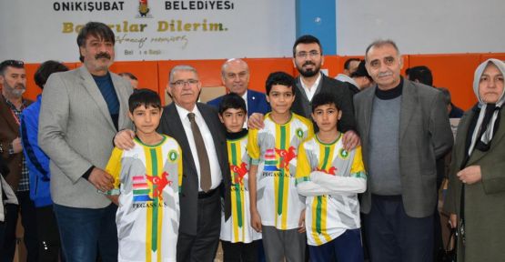 BAŞKAN MAHÇİÇEK’DEN AMATÖR SPORA DESTEK