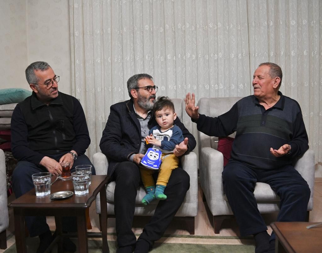 BAŞKAN GÜNGÖR EGEMENLİK MAHALLESİ’NDE ORUÇ AÇTI