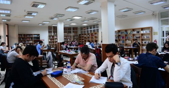 BAŞKAN GÜNGÖR NFK’DA GENÇLERLE