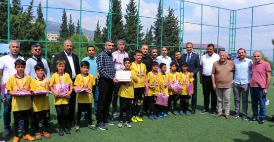Ilkokullar arası futbol turnuvası