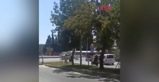 DUR İHTARINDAN KAÇAN MOTOSİKLETE OTOMOBİL ÇARPTI