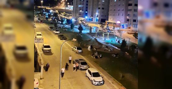 MALATYA DEPREMİ VATANDAŞLARI SOKAĞA DÖKTÜ