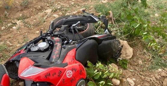 MOTOSİKLET SÜRÜCÜSÜ ÖLDÜ