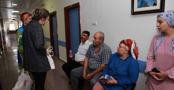 ONİKİŞUBAT BELEDİYESİ, HASTA VE YAKINLARINA MORAL OLDU