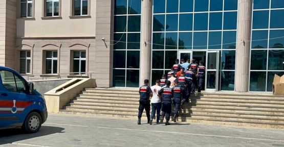 ÇALIŞTIKLARI KURUMU SOYDULAR