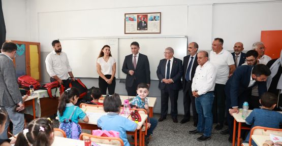 KİTAPLAR DEVLETTEN, ÇANTA VE KIRTASİYELER ONİKİŞUBAT BELEDİYESİ’NDEN