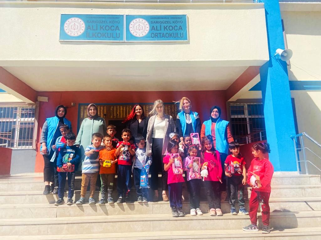 ONİKİŞUBAT BELEDİYESİ’NDEN KIRSAL MAHALLELERE EĞİTİM DESTEĞİ