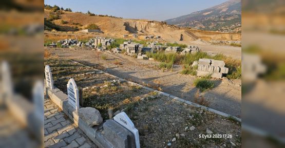 ŞEYH ALİ SEZAİ EFENDİ MEZARLIĞI KADERİNE TERK EDİLDİ