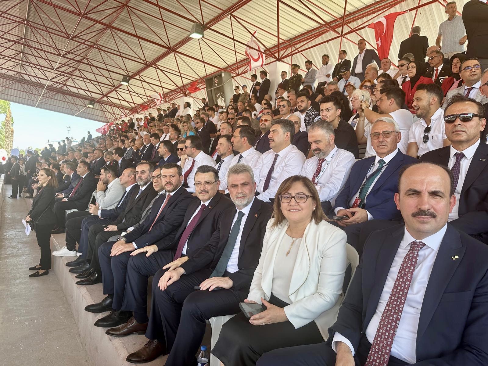 BAŞKAN GÖRGEL, CUMHURBAŞKANI ERDOĞAN İLE  KUTLAMALARDA