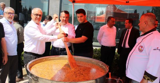DURMUŞ KARCIOĞLU’NDAN AŞURE İKRAMI