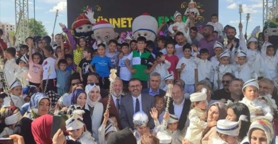 ELBİSTAN’DA ŞÜNNET ŞÖLENİ VE GÖNÜLLER İNŞA EDİLDİ