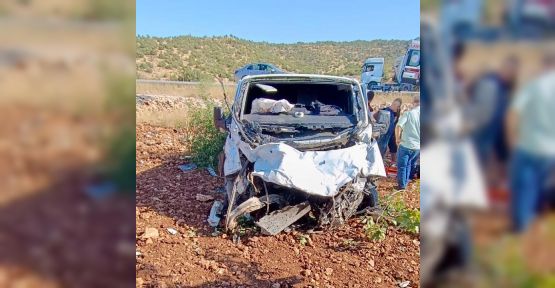 HAFİF TİCARİ ARAÇ TARLAYA UÇTU