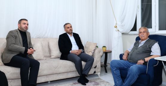 BAŞKAN HANİFİ TOPTAŞ ŞEHİT AİLESİNİN EVİNDE