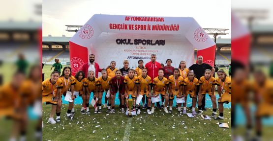 ADİL SANİ KONUKOĞLU SPOR LİSESİ KADIN VE ERKEK FUTBOL TAKIMLARINDAN TÜRKİYE DERECESİ