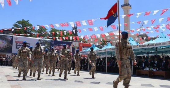 KOMANDOLAR HAYRAN BIRAKTI