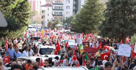 GAZZE İÇİN BİNLER YÜRÜDÜ