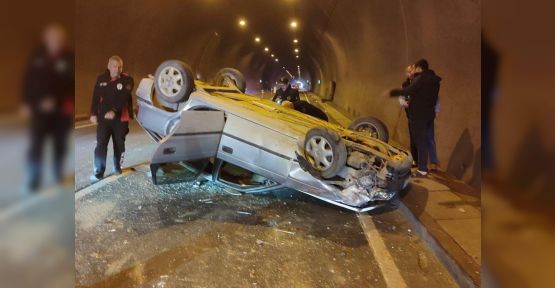 OTOMOBİL TÜNELDE TAKLA ATTI