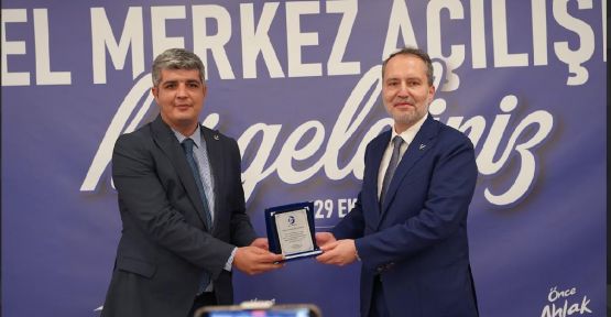 YRP GENEL BAŞKANI ERBAKAN’DAN AYDOĞAR’A ONUR PLAKETİ