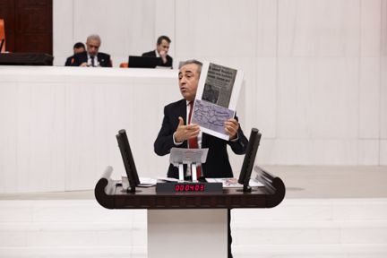 KARATUTLU: “HIZLI TREN VAR, UÇAK SEFERİ VAR…MARAŞ’A GELİNCE YOK!”