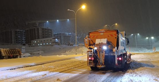 BÜYÜKŞEHİR’İN  KAR MESAİSİ