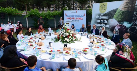 BAŞKAN GÜNGÖR: “SİZLER YÜCE RABBİMİZİN BİZLERE EMANETİSİNİZ”