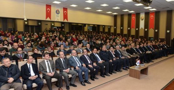 BAŞKANLIK SİSTEMİ VE YENİ ANAYASA ARAYIŞLARI