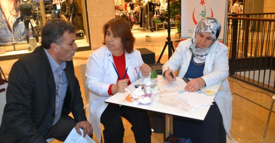 ÇOCUKLARDA DİYABET VE OBEZİTE K.MARAŞ PİAZZA'DA ANLATILDI