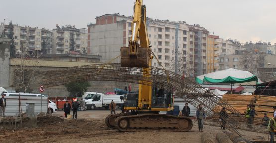 ÇOK KATLI OTOPARKTA ÇALIŞMALAR DEVAM EDİYOR