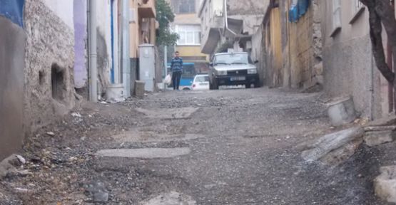 DURAKLI MAHALLESİ SOKAKLARINA PARKE 