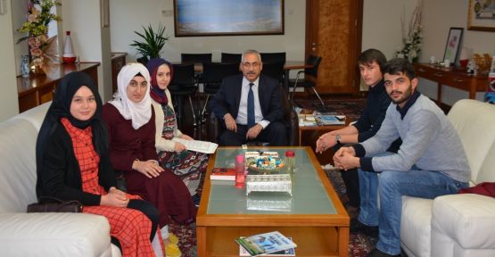 ELBİSTAN TEKNOLOJİ FAKÜLTESİ ÖĞRENCİLERİNDEN, REKTÖR DEVECİ’YE ZİYARET