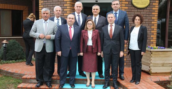 KARAKÜÇÜK VE BÖLGE ODA BAŞKANLARI’NDAN ŞAHİN’E ZİYARET
