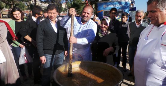 KERVAN’DAN AŞURE İKRAMI