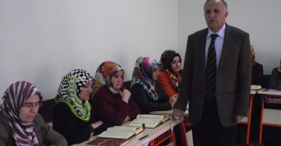 KURS ÖĞRETMENLERİNE TASHİH-İ HURUF KURSU VERİLİYOR…